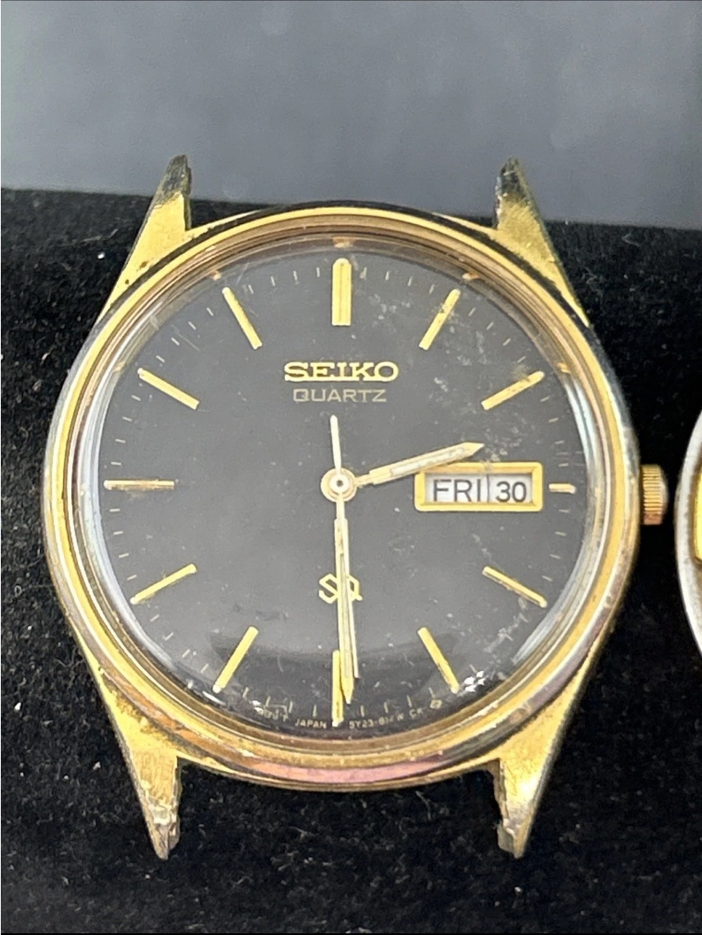 Vintage Seiko Quartz Gold-Tone Case Black Dial Day-Date Wristwatch